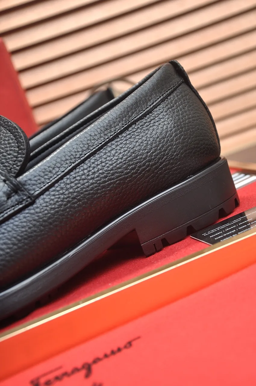 Men's shoes 💰560💶[Ferragamo/Ferragamu] (high-end Niuli) New 🍀 Ferragamo* - top version Ferragamo's classic formal leather shoes! Made of imported original cowhide, the inner top layer is comfortable cowhide lining! Original wear-resistant rubber outsole! High quality products! Code number 38-45 (45 customized)